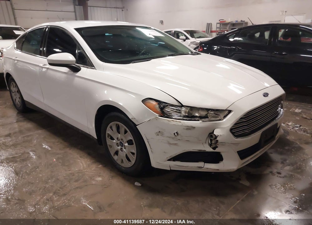 2013 FORD FUSION S VIN: 3FA6P0G72DR209020