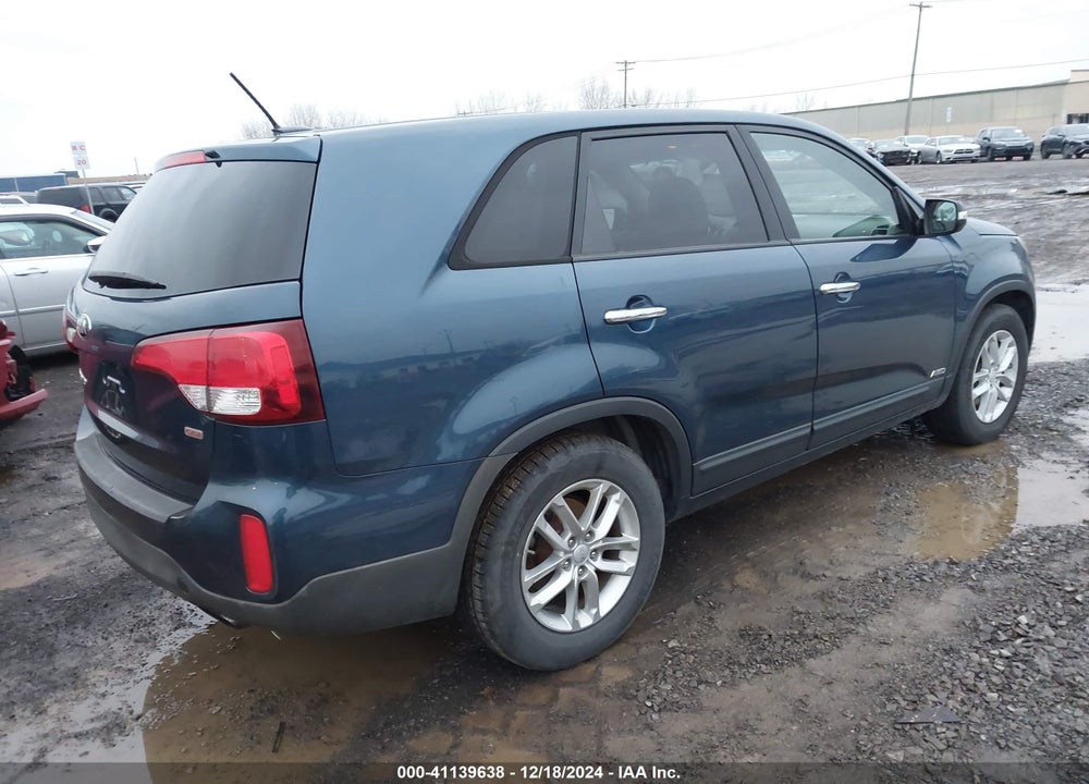 2014 KIA SORENTO LX VIN: 5XYKTCA64EG526458