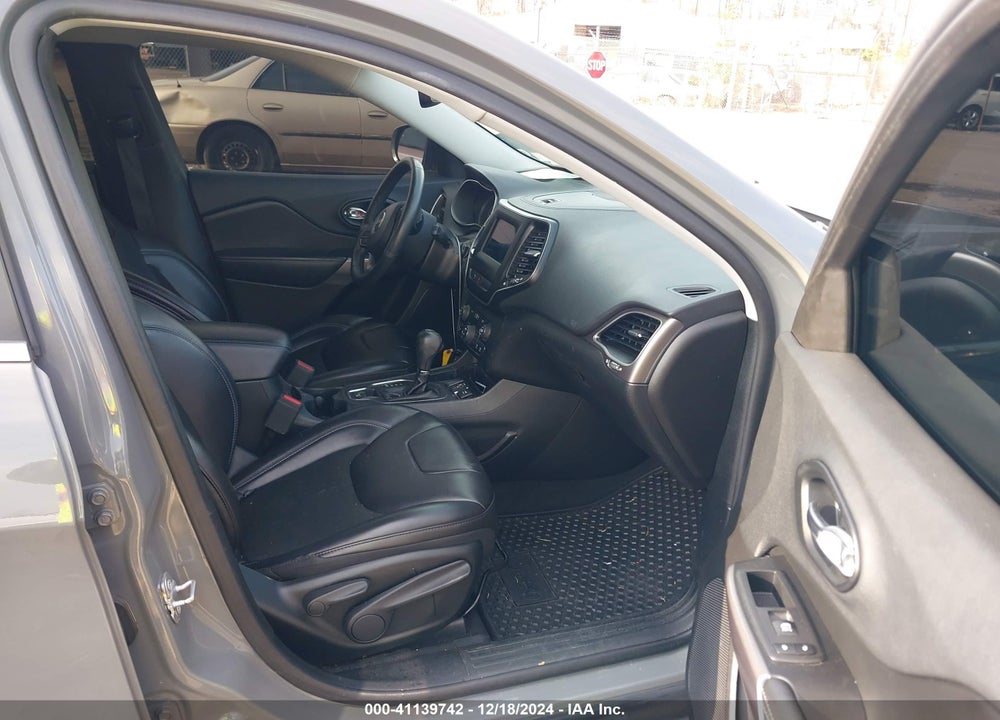 2019 JEEP CHEROKEE LATITUDE PLUS FWD VIN: 1C4PJLLB5KD346504