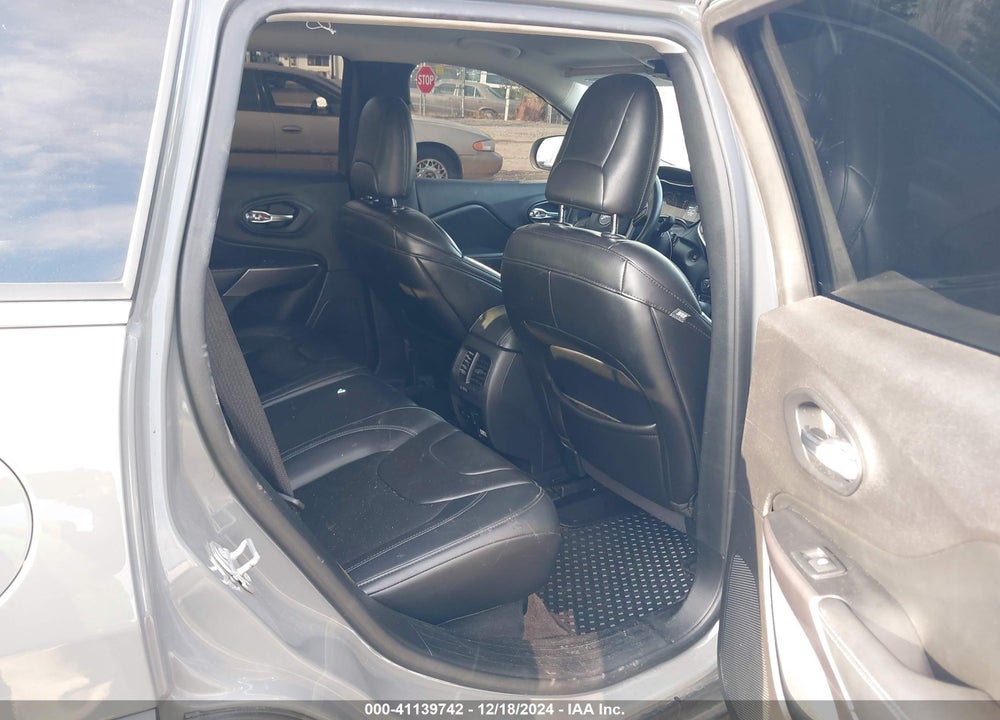 2019 JEEP CHEROKEE LATITUDE PLUS FWD VIN: 1C4PJLLB5KD346504