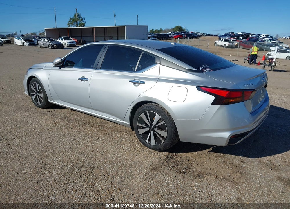 2022 NISSAN ALTIMA SV FWD VIN: 1N4BL4DV0NN308783