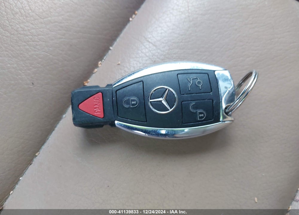 2013 MERCEDES-BENZ C 250 LUXURY/SPORT VIN: WDDGF4HB2DR290520