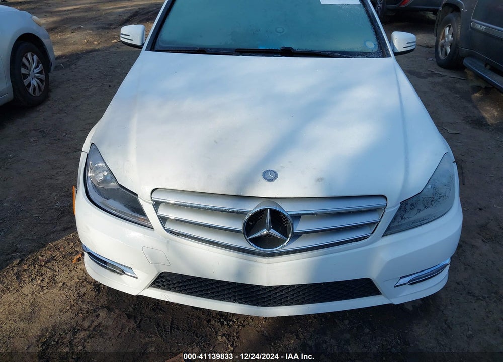 2013 MERCEDES-BENZ C 250 LUXURY/SPORT VIN: WDDGF4HB2DR290520