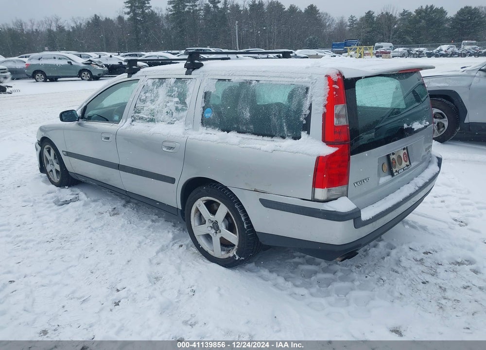 2004 VOLVO V70 R VIN: YV1SJ52YX42413828