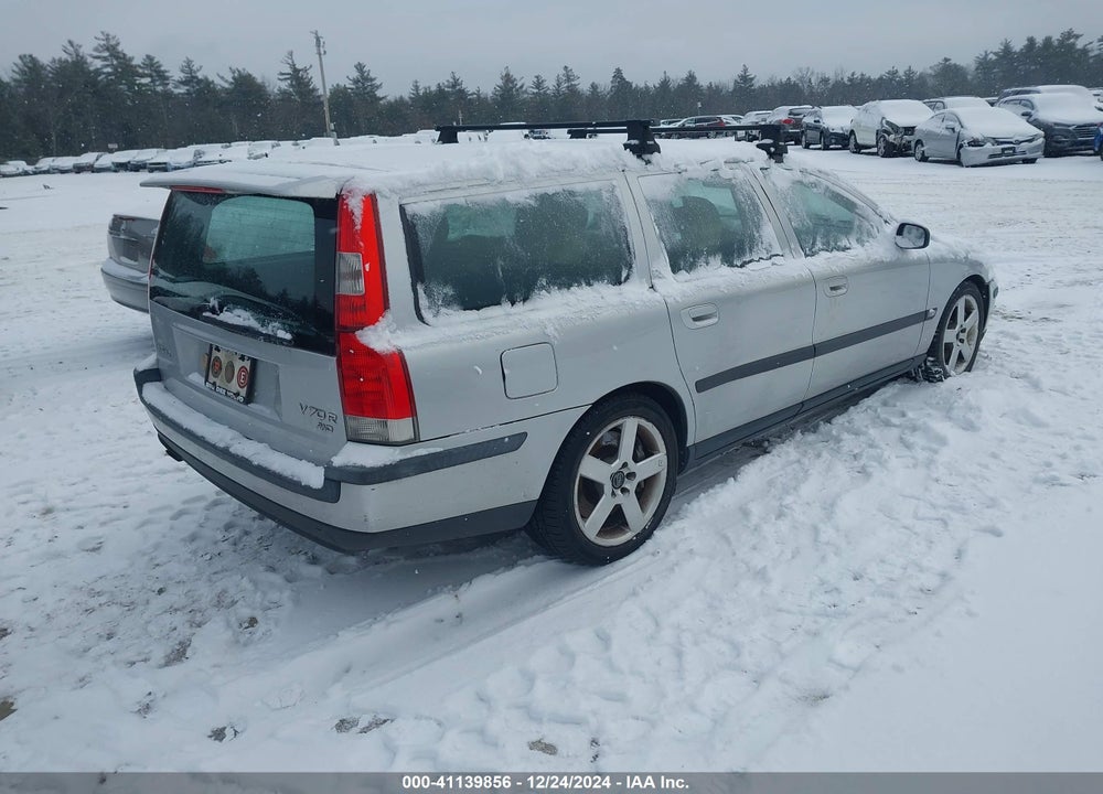 2004 VOLVO V70 R VIN: YV1SJ52YX42413828