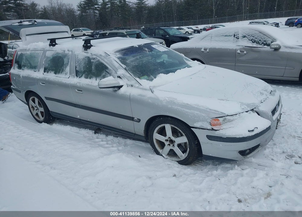 2004 VOLVO V70 R VIN: YV1SJ52YX42413828