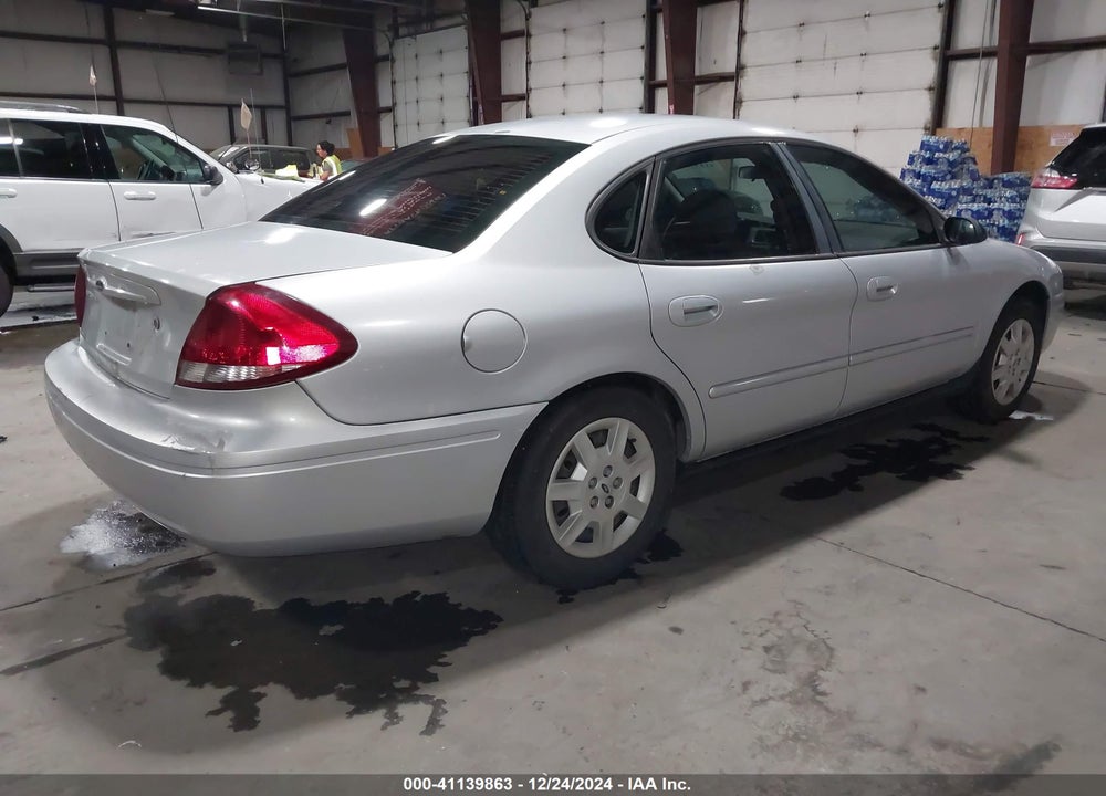 2005 FORD TAURUS SE VIN: 1FAFP53U65A279642