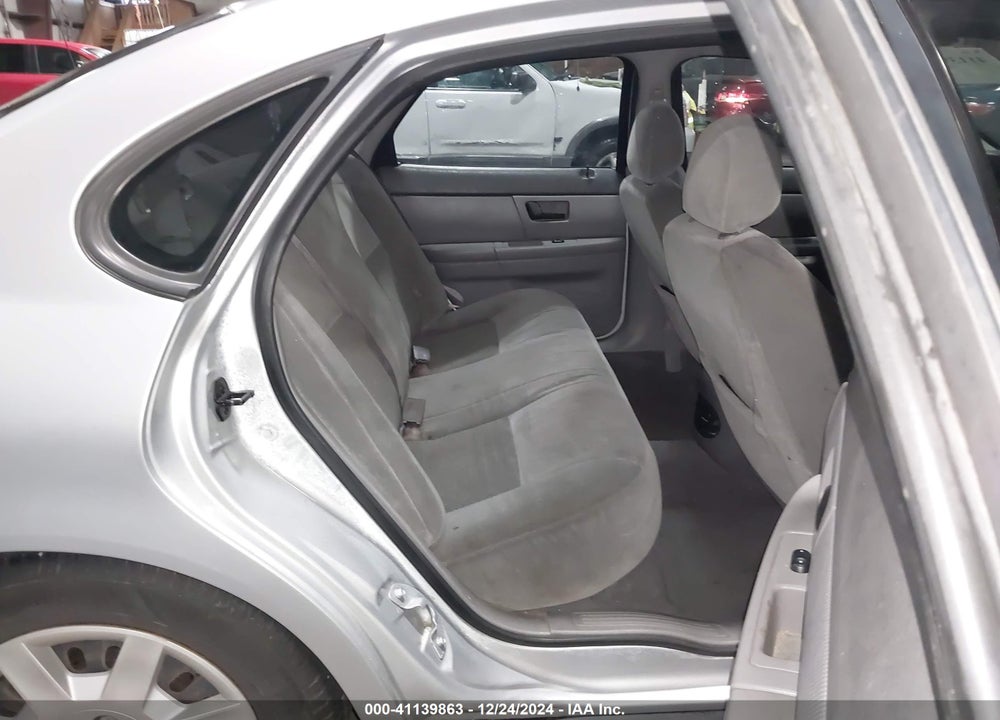 2005 FORD TAURUS SE VIN: 1FAFP53U65A279642