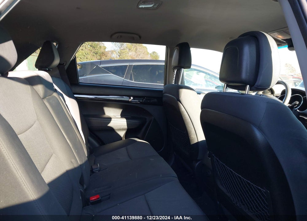 2012 KIA SORENTO LX VIN: 5XYKT3A15CG195519
