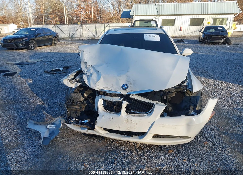 2008 BMW 328I VIN: WBAVA33528KX88417