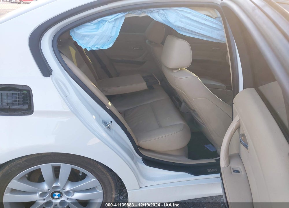 2008 BMW 328I VIN: WBAVA33528KX88417