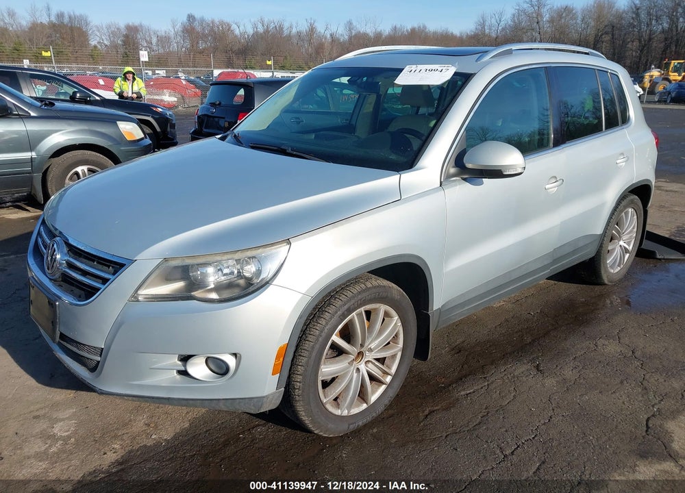 2010 VOLKSWAGEN TIGUAN SEL VIN: WVGBV7AX0AW513192