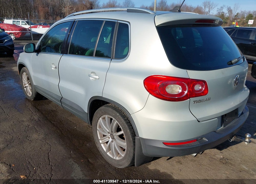 2010 VOLKSWAGEN TIGUAN SEL VIN: WVGBV7AX0AW513192