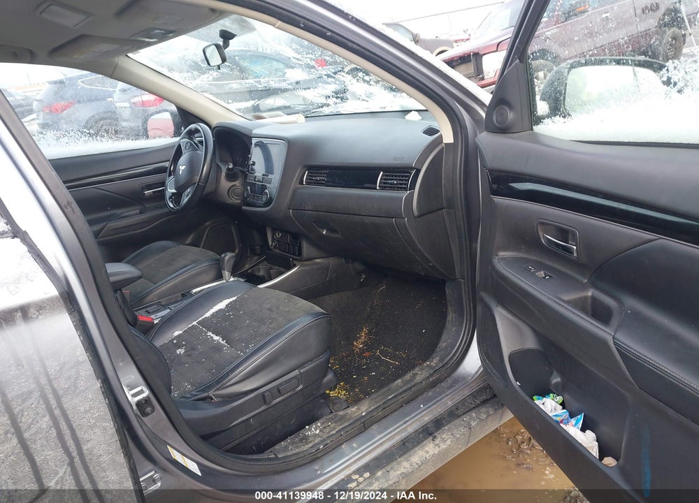 2019 MITSUBISHI OUTLANDER SE VIN: JA4AD3A34KZ043445