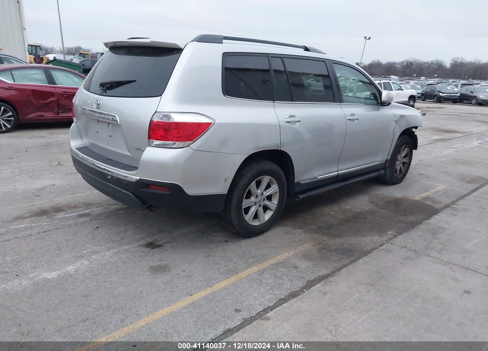 2013 TOYOTA HIGHLANDER SE V6 VIN: 5TDBK3EH6DS181532