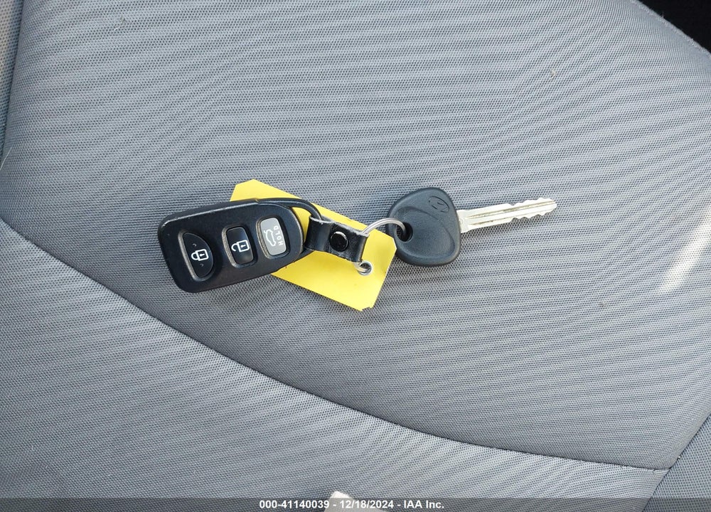 2013 HYUNDAI ELANTRA GLS VIN: 5NPDH4AE1DH320531