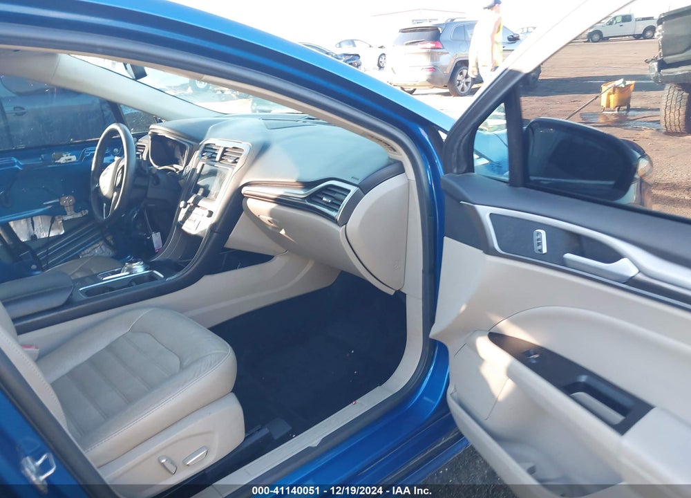 2017 FORD FUSION SE VIN: 3FA6P0HD8HR214359
