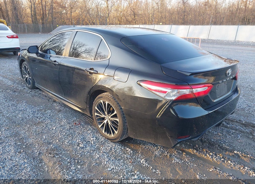 2018 TOYOTA CAMRY SE VIN: 4T1B11HK2JU048753