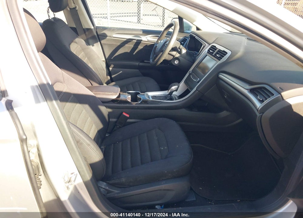 2014 FORD FUSION SE VIN: 3FA6P0HD2ER392876