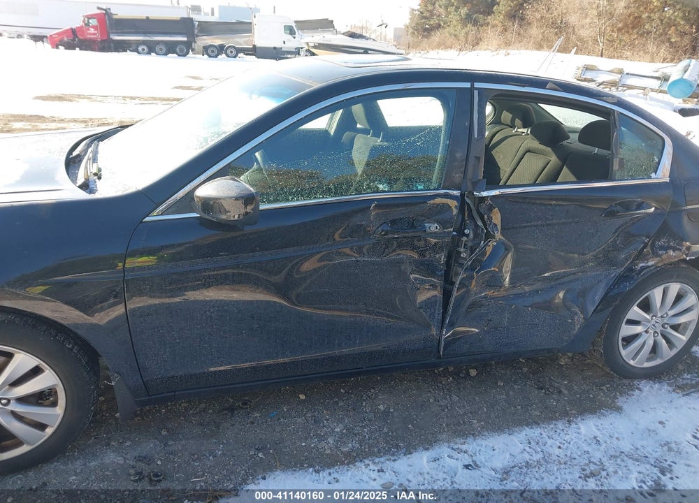 2011 HONDA ACCORD 2.4 EX VIN: 1HGCP2F76BA004772