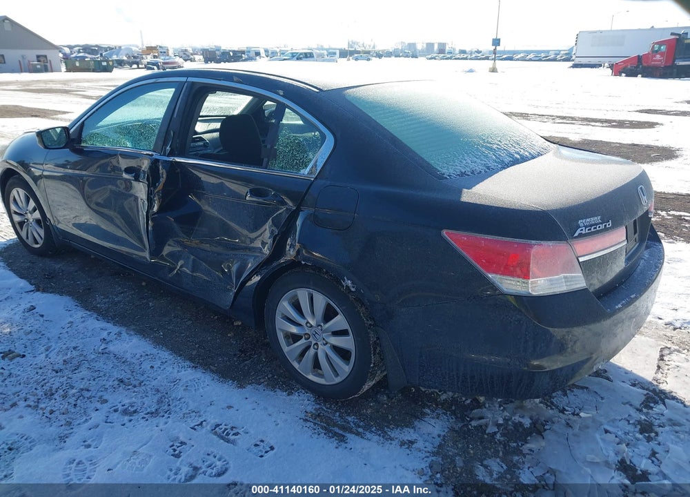 2011 HONDA ACCORD 2.4 EX VIN: 1HGCP2F76BA004772