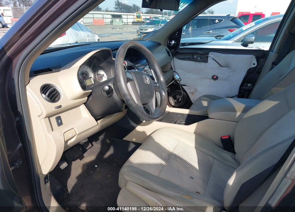 2012 HONDA PILOT LX VIN: 5FNYF4H21CB007530