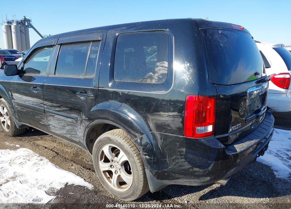 2015 HONDA PILOT EX-L VIN: 5FNYF4H55FB027004