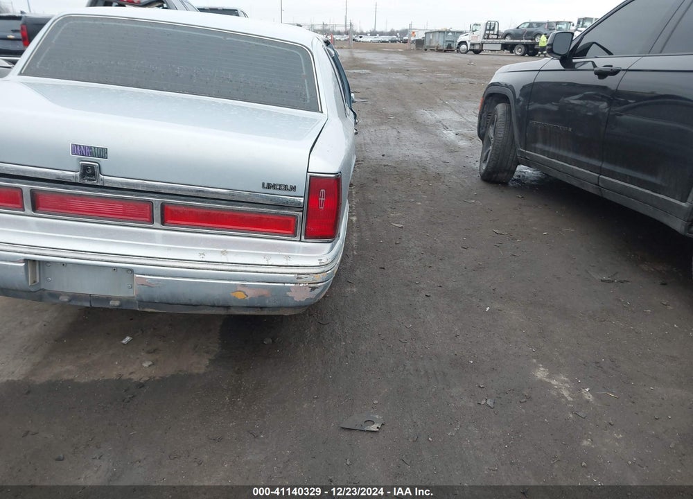 1997 LINCOLN TOWN CAR EXECUTIVE VIN: 1LNLM81W6VY748047