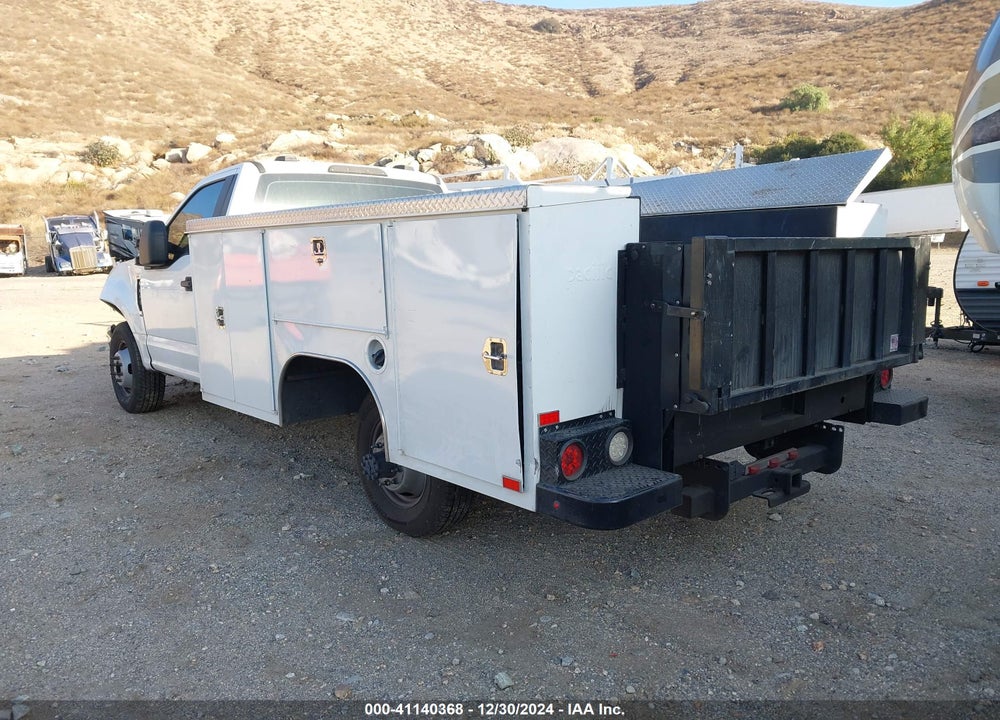 2021 FORD F-350 CHASSIS XL VIN: 1FDRF3GN0MED80289