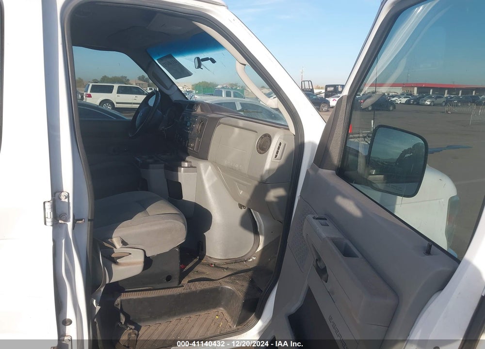 2009 FORD E-350 SUPER DUTY XL/XLT VIN: 1FBNE31L79DA22444