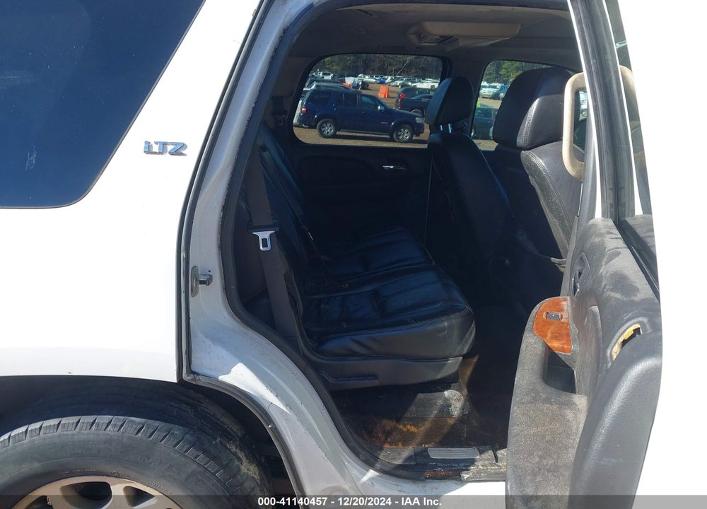 2007 CHEVROLET TAHOE LT VIN: 1GNFC13047J338483