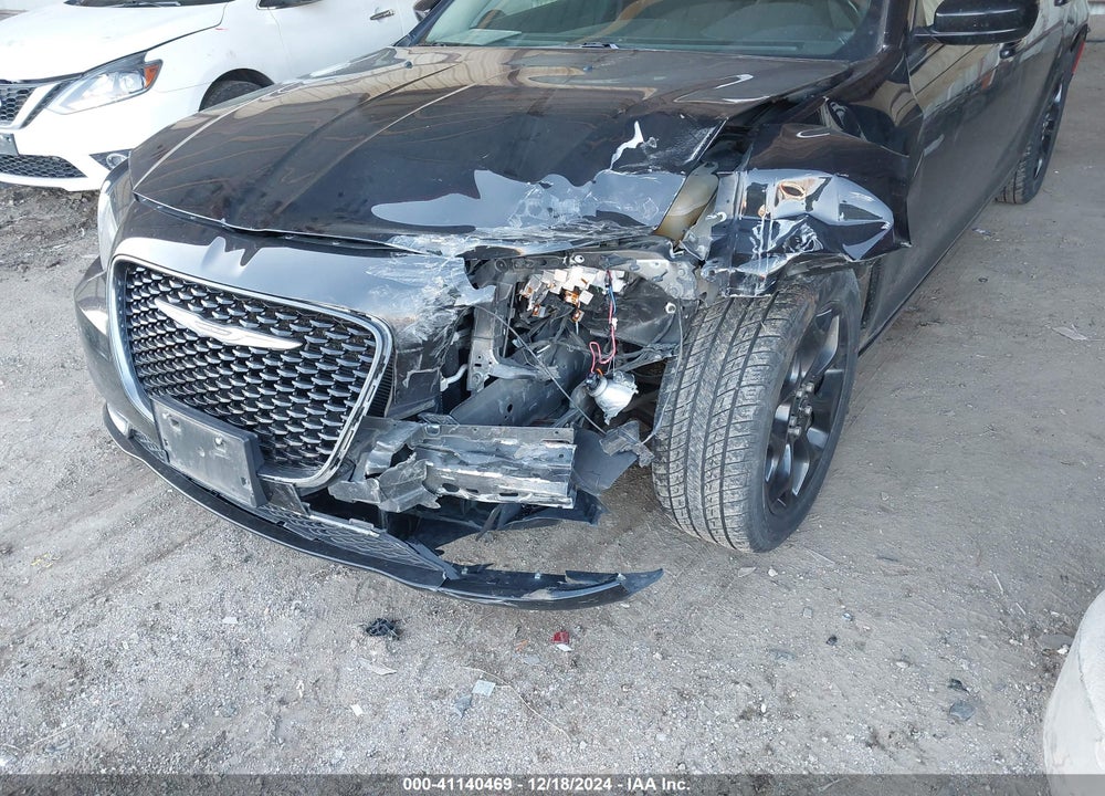 2019 CHRYSLER 300 TOURING AWD VIN: 2C3CCARG1KH706326