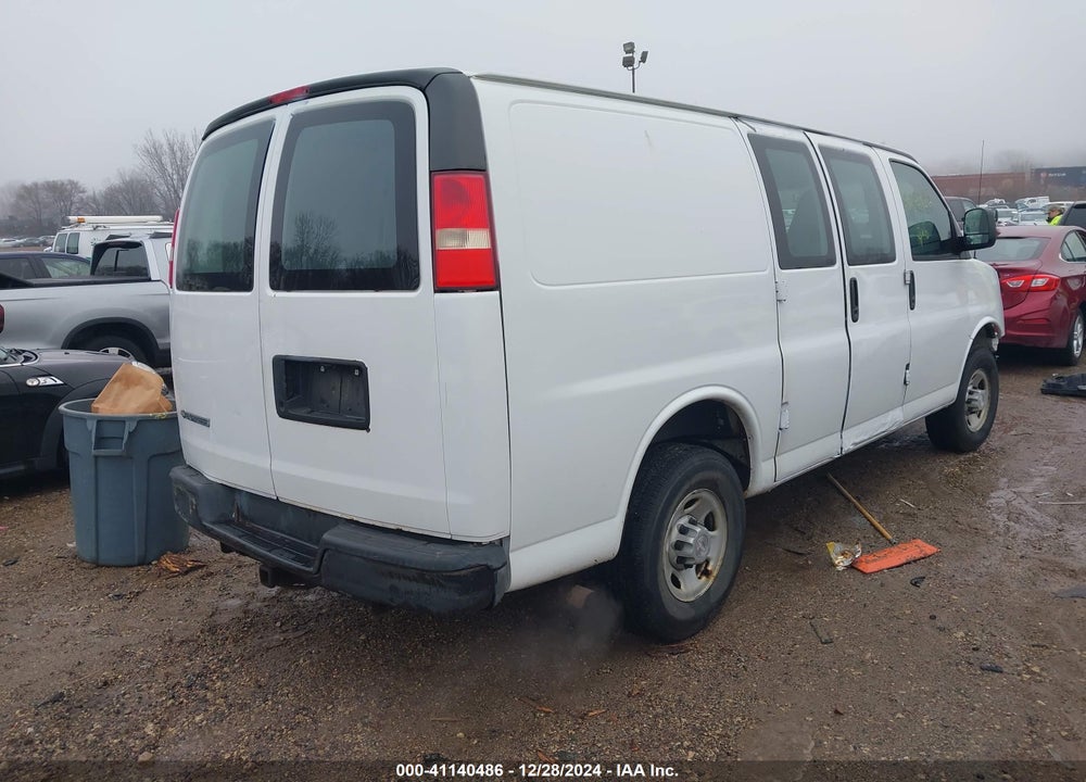 2008 CHEVROLET EXPRESS VIN: 1GCGG25C581226114