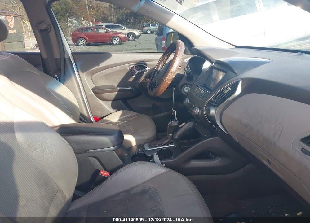 2014 HYUNDAI TUCSON SE VIN: KM8JU3AG0EU869845