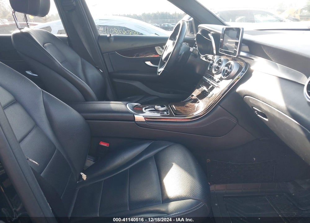 2018 MERCEDES-BENZ GLC 300 VIN: WDC0G4KB3JV040301