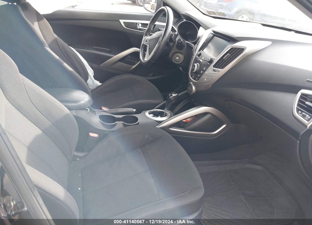 2017 HYUNDAI VELOSTER VIN: KMHTC6AD7HU306458
