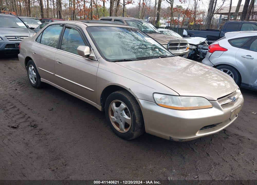2000 HONDA ACCORD 2.3 EX VIN: 1HGCG6689YA131248