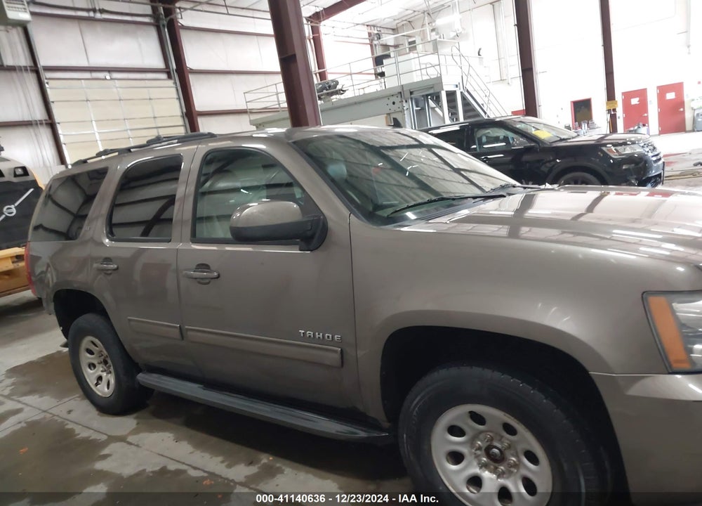 2011 CHEVROLET TAHOE LT VIN: 1GNSKBE00BR381295