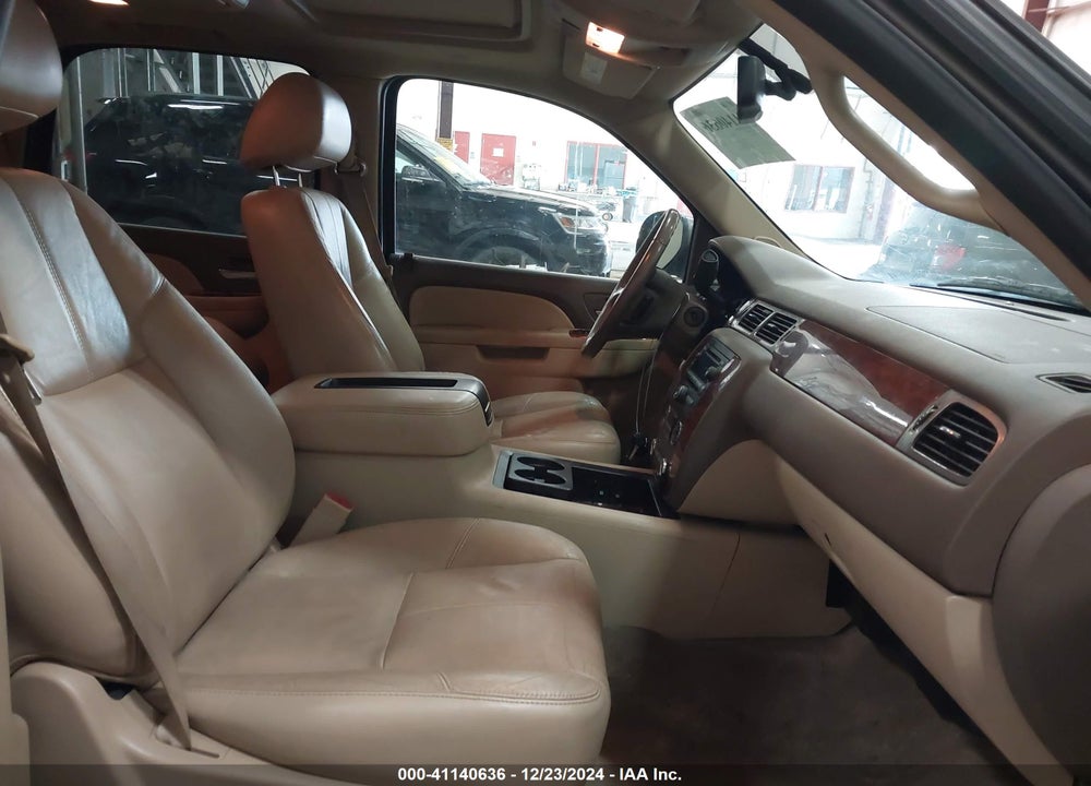 2011 CHEVROLET TAHOE LT VIN: 1GNSKBE00BR381295