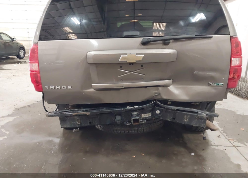 2011 CHEVROLET TAHOE LT VIN: 1GNSKBE00BR381295