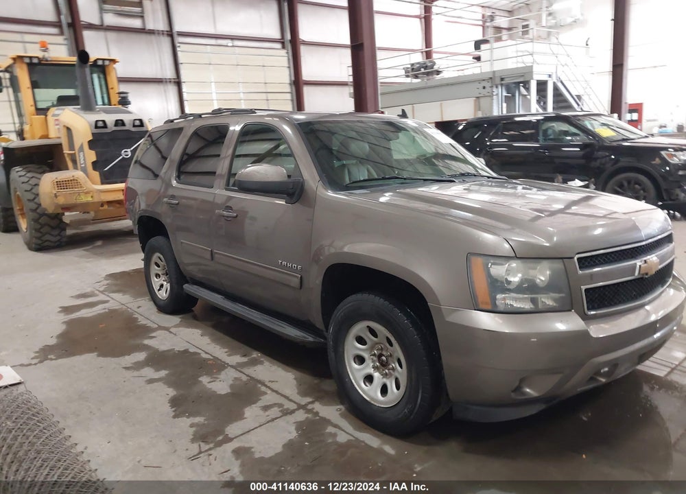 2011 CHEVROLET TAHOE LT VIN: 1GNSKBE00BR381295