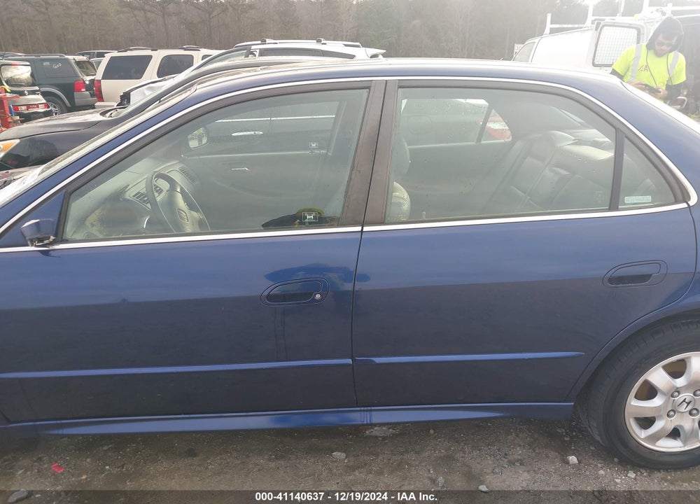 2001 HONDA ACCORD 2.3 EX VIN: JHMCG66021C026763