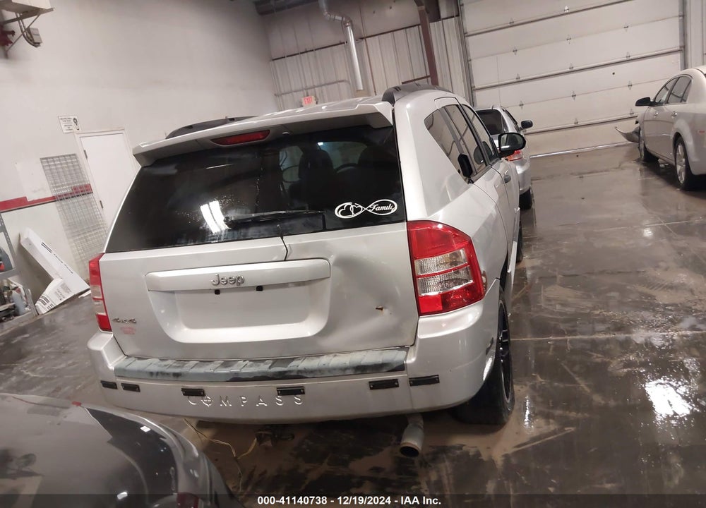 2008 JEEP COMPASS SPORT VIN: 1J8FF47W58D667833