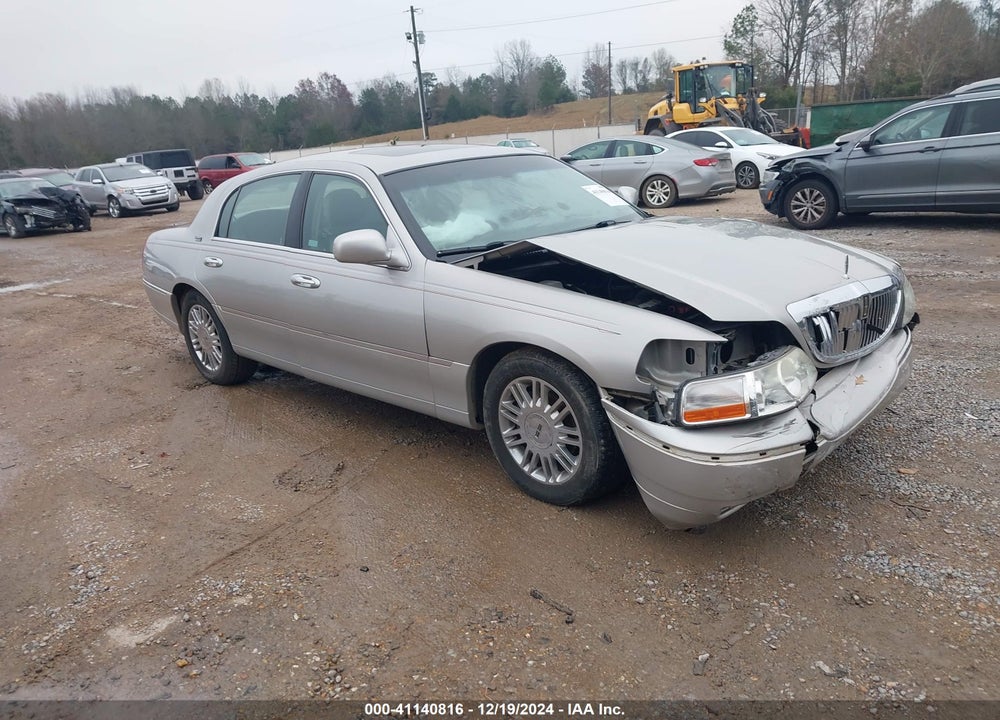 2007 LINCOLN TOWN CAR SIGNATURE LIMITED VIN: 1LNHM82V87Y609245
