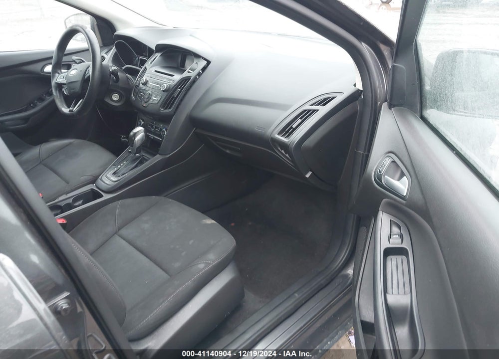 2015 FORD FOCUS SE VIN: 1FADP3F24FL339767