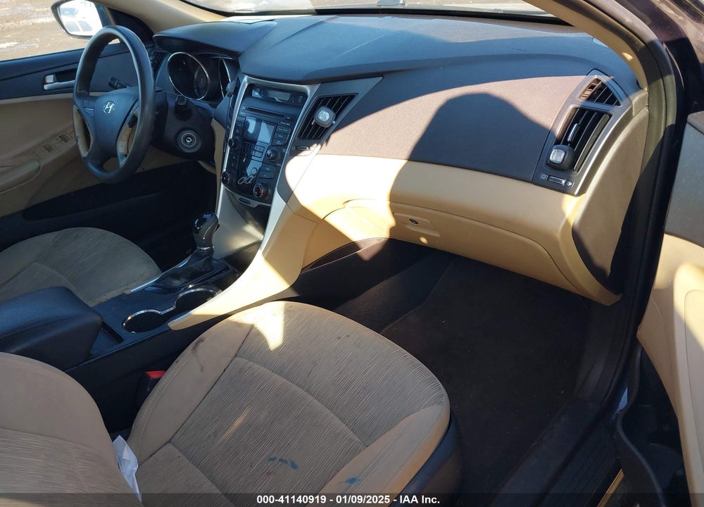2013 HYUNDAI SONATA GLS VIN: 5NPEB4AC2DH657049