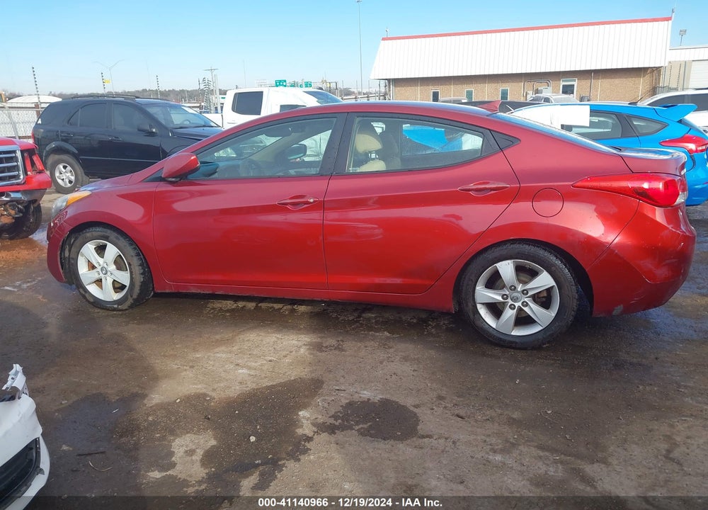 2013 HYUNDAI ELANTRA VIN: 5NPDH4AE3DH205185
