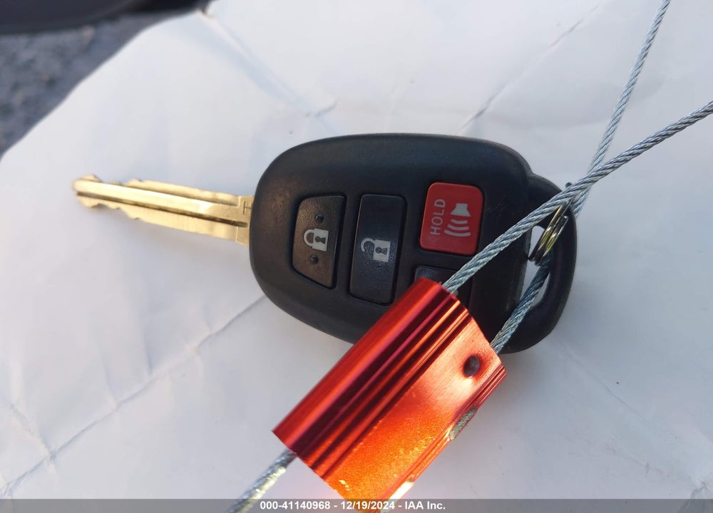 2016 TOYOTA CAMRY VIN: 4T1BF1FK2GU260002
