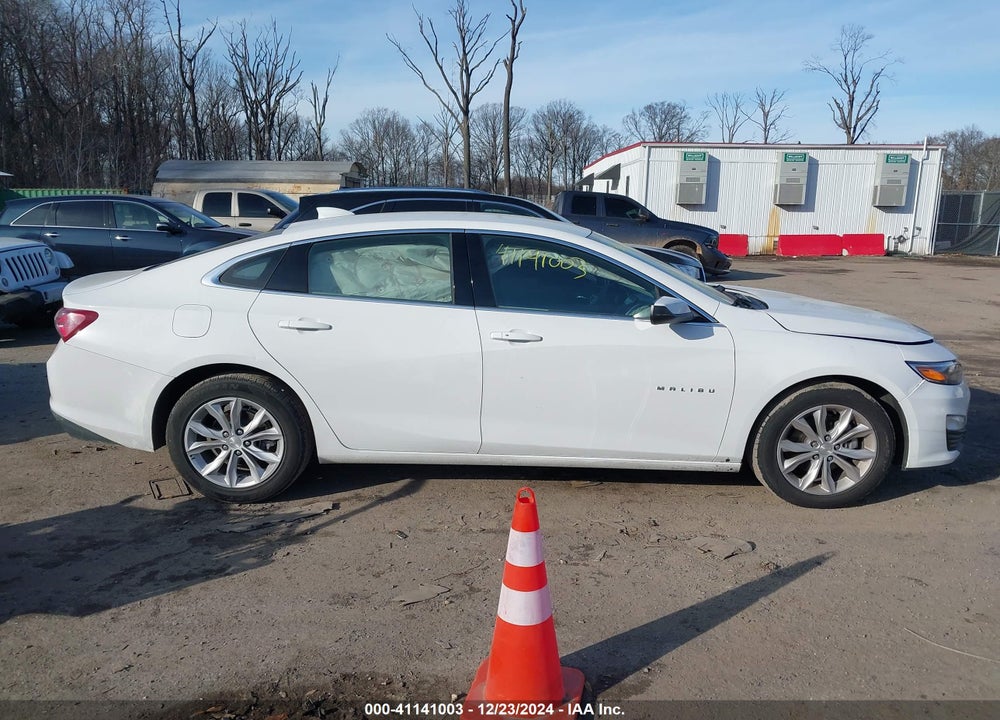 2022 CHEVROLET MALIBU VIN: 1G1ZD5ST1NF126316