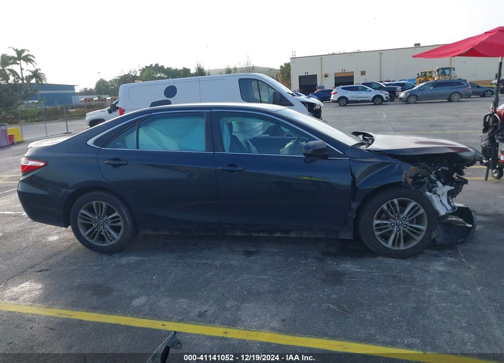 2017 TOYOTA CAMRY SE VIN: 4T1BF1FK8HU747688